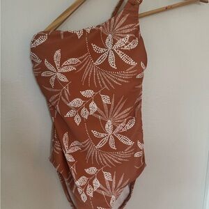 Shade & Shore White Swimsuit Top